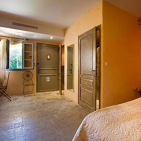 Hotel-spa Le Saint Cirq Szálloda 3*